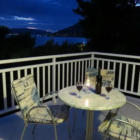 Studio In With Sea View, Terrace, Air Conditioning, Wi-fi *